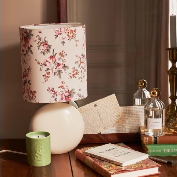 Sezane Fleur Vintage Lamp. - Picture 3 of 4